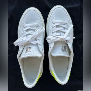 Givenchy City Court logo-detailed white Leather sneakers with neon detail